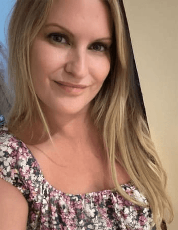 Nikki Cox